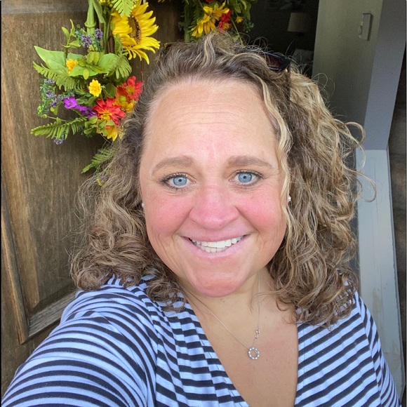 Meet your Posher, Tina - Picture 1 of 1